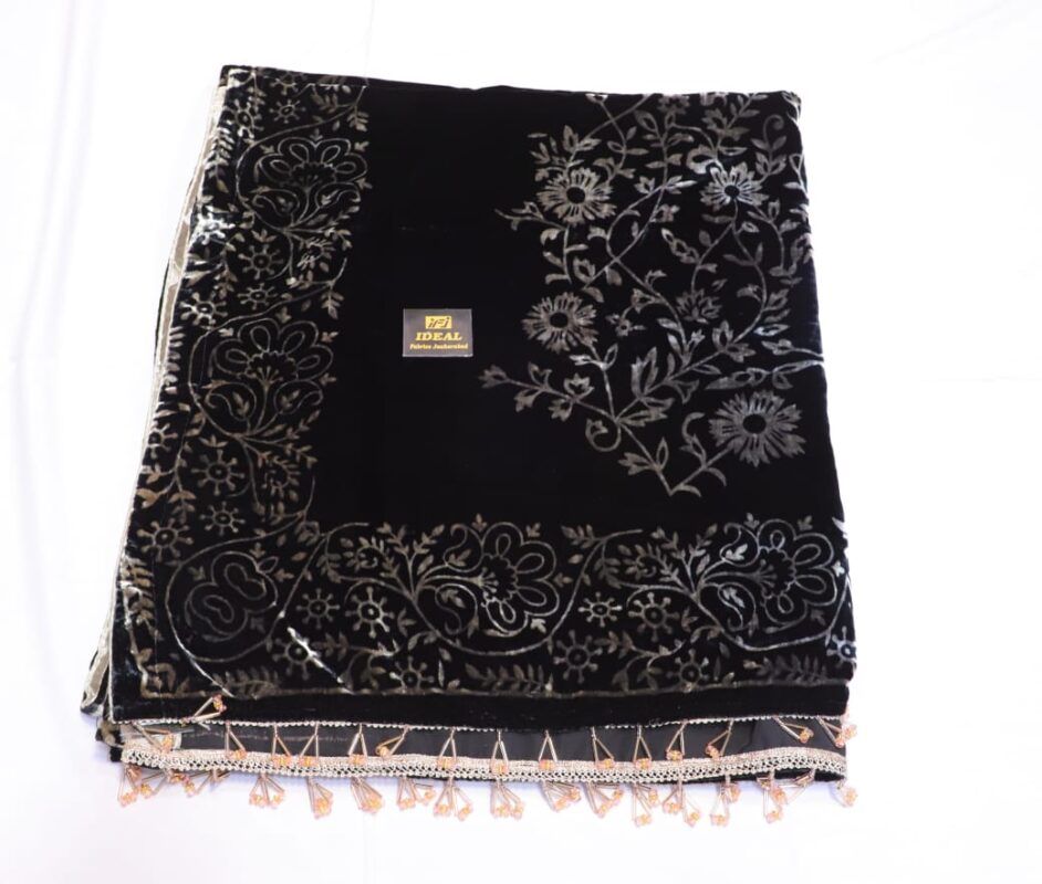 velvet shawl img
